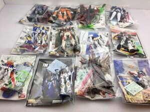 ガンダムプラモデル　完成品　欠品破損あり/ジャンク [M-157]