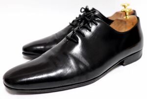 [良品] イタリア製　革靴　BETTACCINI 39 24.5㎝ ホールカット　ビジネスシューズ ブラック　メンズ　本革　フォーマル　ドレス　送料無料