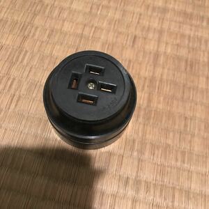 電源コンセント.4P