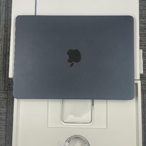 当日発送可MacBook Air M2 2022 24GB 2TB A2681 極美品 中古[27793571]