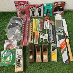 【中古品】『12-391』KYOCERA Hikoki YSK makitaなど 播磨王 天心 カンナ マルノコ替刃 インパクトビットノコギリなど含むその他まとめ