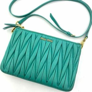 美品/希少カラー● ミュウミュウ MIUMIU ショルダーバッグ ポシェット 斜め掛け マテラッセ ロゴ金具 グリーン レザー