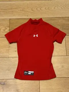 Under Armour 赤 アンダーシャツ YSM130