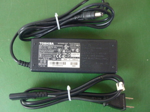 送料無料／30日保証／TOSHIBA 東芝 ACアダプター PA3283U-3ACA ■ 15V_5A／プラグ径6.5mm（管5012916）