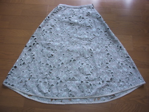 AMERI VOEL CUTWORK FLARE SKIRT アメリ ヴィンテージ ロングスカート 花柄 カーキ系 USED