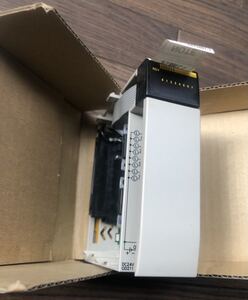 未使用品　OmRon CQM1-0D211