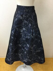 RANDA タグ付き未使用 定価12980円 黒に紺やグレーの花柄スカート ウエストゴム サイズ0