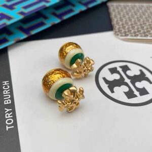 新品　Tory Burch トリーバーチ　ロクサーヌ ダブルスタッズ ピアス