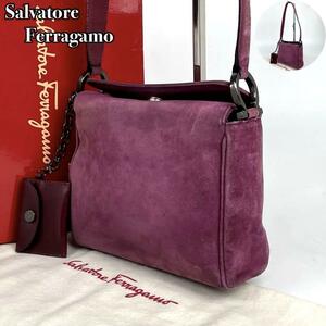 【美品】Salvatore Ferragamo フェラガモ ショルダーバッグ ガンチーニ シルバー金具 チェーン 肩掛け スエード 紫 パープル ＊ポーチ付き