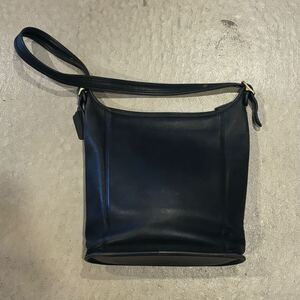 【USA製】90s COACH オールドコーチ ショルダーバッグ 斜め掛け Black 黒 レザー 本革 アメリカ製 レディース vintage 正規 希少 レア 