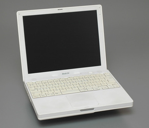 OS9クラシック起動/ Apple iBook G4〈12-1.33GHz Mid 2005 M9846J/A〉A1133 JANK_04 ジャンク品●082