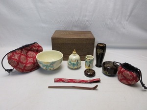 I10380 【 美品 茶道具 桑 茶箱セット 茶碗 棗 茶筅 振出 巾筒 香合 茶匙 箱無 】 検) 煎茶道具 茶箱揃 茶器 茶の湯 茶席 茶事 ⅱ