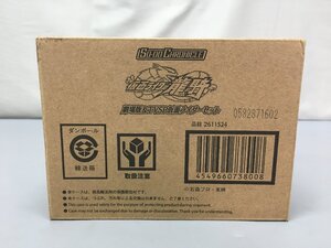 ◆未開封品◆バンダイ　食玩　仮面ライダー龍騎　劇場版＆TVSP仮面ライダーセット　フィギュア（60424120319006US）