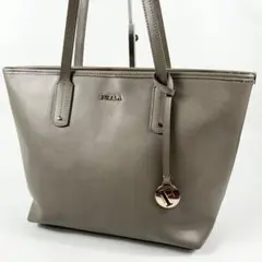 【良品】FURLA ロゴ トートバッグ バッグ PVC 大容量 A4 人気 定番