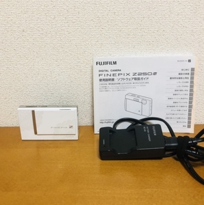 超美品　FinePix Z250fd ホワイト　FUJIFILM