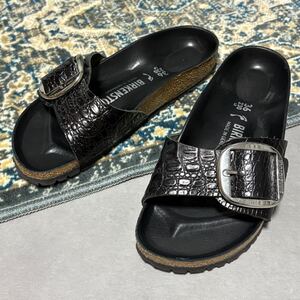 BIRKENSTOCK ビッグバックル クロコ調 サンダル 黒 23cm 極美品