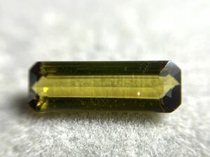 オリーブグリーントルマリン 1.31ct 12.5x4.2mm VS オクタゴン　天然　非加熱　アフリカ★100円スタート★