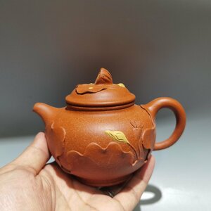 ◆古寳堂◆近現代 紫砂壺 荷葉蓮蓬壺 黄建英 朱泥 茶具 茶道品 極細工 古置物 古擺件 中国古美術 時代物 古董品