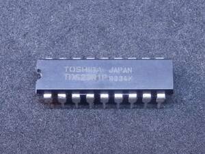 8回路トランジスタアレイ　東芝　TD62381P　２個セット　正規品*