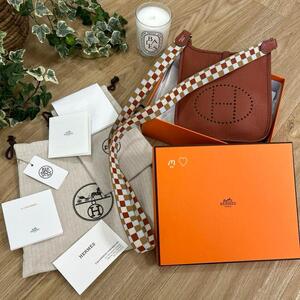 送料無料　HERMES　エルメス　エブリンTPM　キュイーブル　マキシカドリーユ　ショルダー