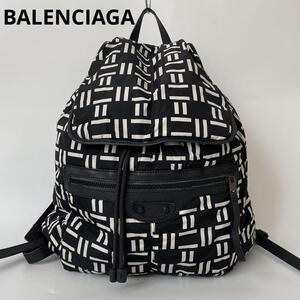 【レア★美品】BALENCIAGA バレンシアガ リュック バックパック クラシック トラベラー A4収納 ナイロン レザー 総柄 黒 白 340139