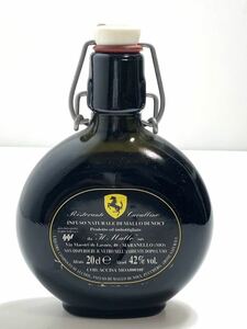 F1 Ristrante Cavallinoリキュール(ブラックウォールナッツリキュール)200ml 42% 終売品　フェラーリ公認のレストランカバリーノ　跳ね馬●