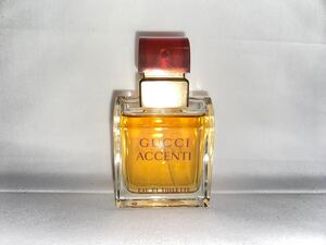 残量多　グッチ　ＧＵＣＣＩ　アチェンティ　オードトワレ　ナチュラルスプレー　３０ｍｌ