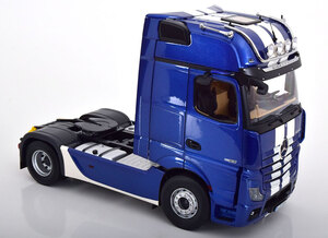 NZG 1/18 Mercedes Benz Actros Gigaspace 4x2　ブルー　メルセデス　ベンツ　アクトロス　トレーラーヘッド