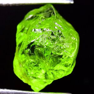 【世界の原石:グリーンペリドット 4.55ct:2188】アフリカ産 Natural Green Peridot Rough カンラン石 苦土橄欖石 鉱物 宝石 標本 Africa