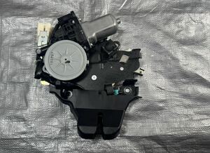 UVF45 UVF46 LS600h レクサス DENSO イージークローザー トランク 163800-0370 (全国送料無料)