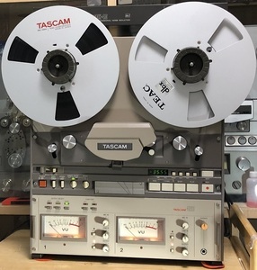 オープンリールデッキ　ＴＡＳＣＡＭ「４２ＮＢ」２トラック２チャンネル　３８・１９cm/sec.機　動作良好！　オマケ色々あり