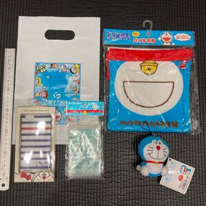 キャラクターグッズ　☆　玩具雑貨　藤子ミュージアム　ドラえもん　巾着　マスコット他　ハンドタオルおまけ　ハローキティ　スマホケース