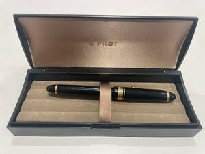 2176 万年筆 PILOT パイロット ペン先14K CUSTOM 743 ブラック ゴールド カラー 金 筆記道具 文房具 筆記未確認