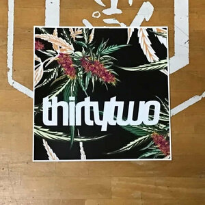 THIRTYTWO サーティーツー 【LOGO STICKER】 約15.5cm 花 新品正規（郵便送料込み）