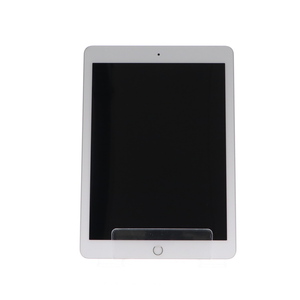 iPad 9.7インチ MP2G2J/A 第 5 世代 Apple 中古 Wi-Fiモデル/32GB/シルバー/Webカメラ [並品] TK