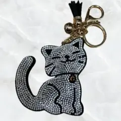 バッグチャーム ネコ 猫 キーホルダー ねこ キラキラ かわいい タッセル