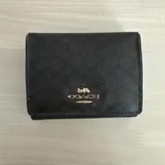 COACH 三つ折財布