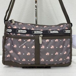 □47−2654 LeSportsac レスポートサック レディース ショルダーバッグ 斜めがけバッグ タコ オクトパス グレージュ系 小さめ ミニ 軽量