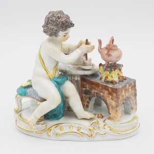 マイセン Meissen ホットチョコレートを作る天使 ケンドラー造形 四大元素シリーズより 火の寓意 1級品 フィギュリン　炎 人形