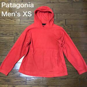 【送料無料】Patagoniaフリースパーカーオレンジ　メンズXSサイズ　パタゴニア