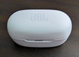 JBL LIVE FREE NC+ TWS ケース 白 ホワイト