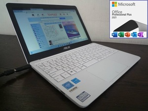 Y彡 VivoBook E200H Atom x5-Z8300 1.44GHz/4G/32GB eMMC/11.6型1,366×768/Win11+2021