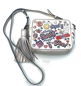 【人気】アニヤハインドマーチ all over wink stickers デザイン ショルダーバッグ レザー アイボリー マルチカラー ANYA HINDMARCH