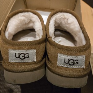 アグ　ugg スリッパー　サイズ8