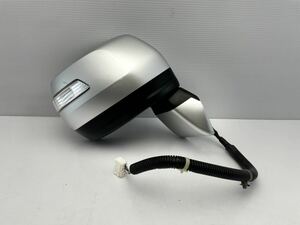 美品 ホンダ純正RK1 RK2 RK3 RK4 RK5 ステップワゴン ウィンカー付 ドアミラー サイドミラー 右 7ピン NH704M