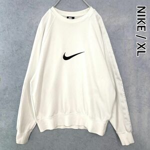 NIKE　ナイキ　トレーナー　センターロゴ　刺繍　サイドライン　裏起毛　ホワイト　XLサイズ