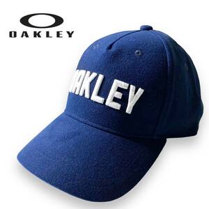 【ONE SIZE】新品 オークリー ロゴ刺繍 スナップバック ゴルフキャップ OAKLEY フリーサイズ ネイビー ゴルフ 微起毛 ◆R748