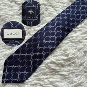 未使用級 GUCCI グッチ 現行 ネクタイ GG柄 シマ ネイビー 濃紺色 青 蜂 ハチ bee 刺繍 肉厚 光沢感 ジャガード ツヤ 紳士服 スーツ メンズ