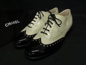 ■新品■未使用■ CHANEL シャネル ココマーク ウィングチップ パテントレザー ローファー 表記サイズ37 1/2 (約24.5cm) 靴 FB6004