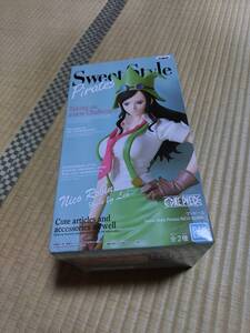 新品未開封 ワンピース Sweet Style Pirates NICO ROBIN ニコ・ロビン Aカラー